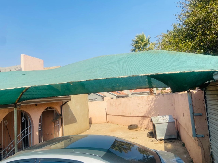 3 Bedroom Property for Sale in Marimba Gardens Gauteng