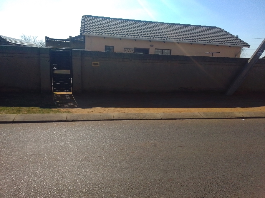 3 Bedroom Property for Sale in Windmill Park Gauteng