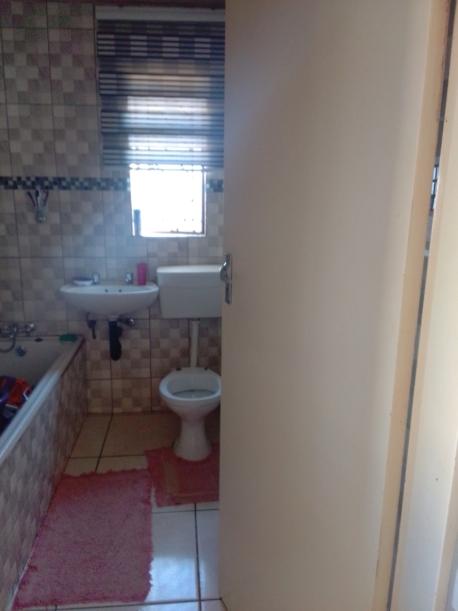 3 Bedroom Property for Sale in Windmill Park Gauteng
