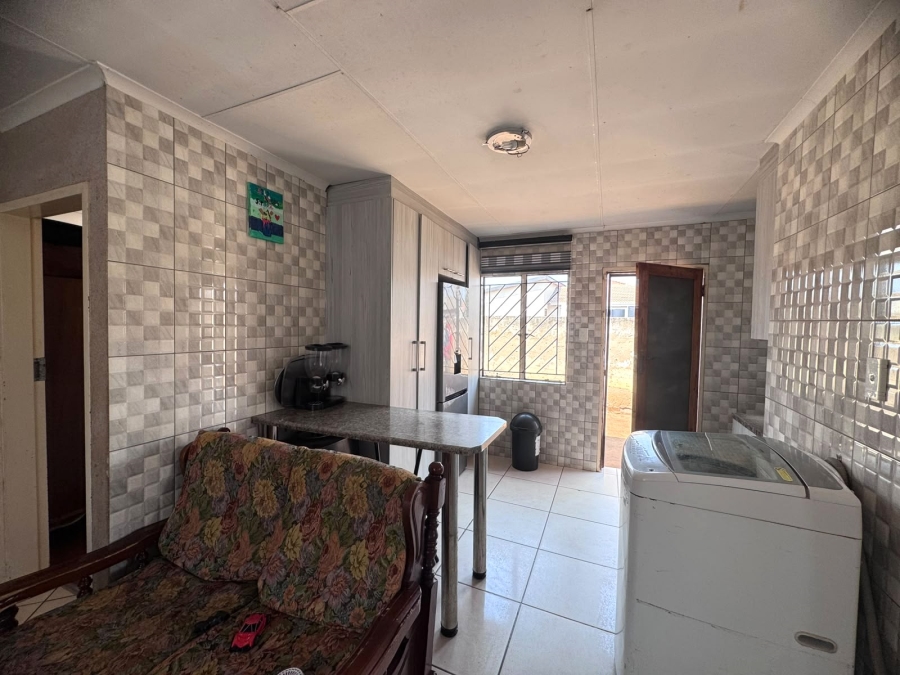 3 Bedroom Property for Sale in Windmill Park Gauteng