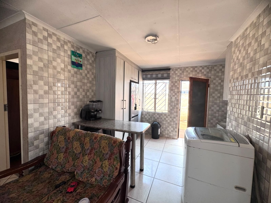 3 Bedroom Property for Sale in Windmill Park Gauteng