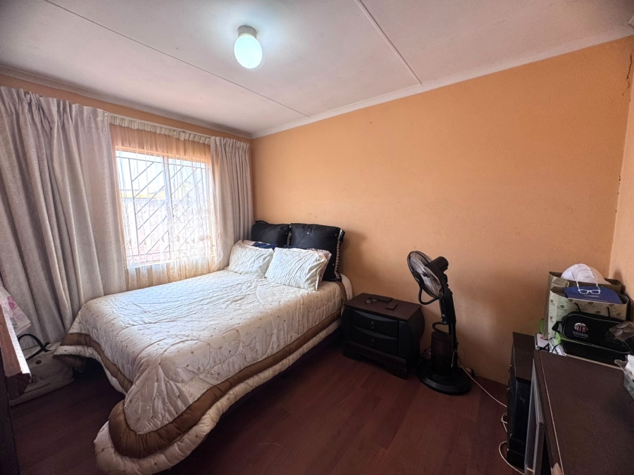 3 Bedroom Property for Sale in Windmill Park Gauteng
