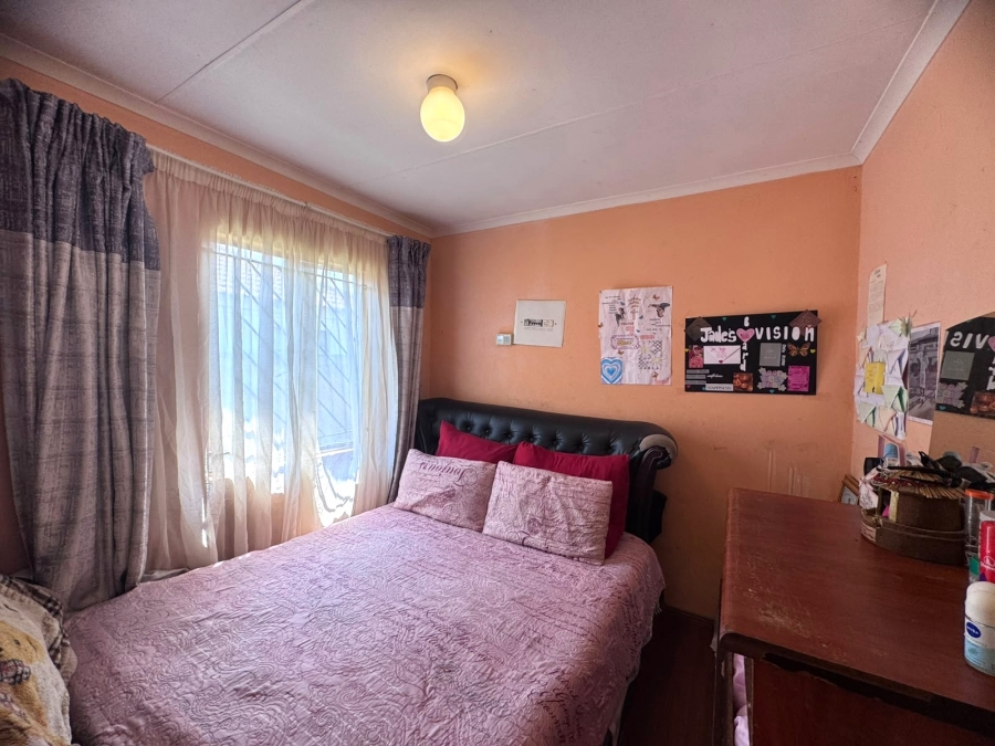 3 Bedroom Property for Sale in Windmill Park Gauteng