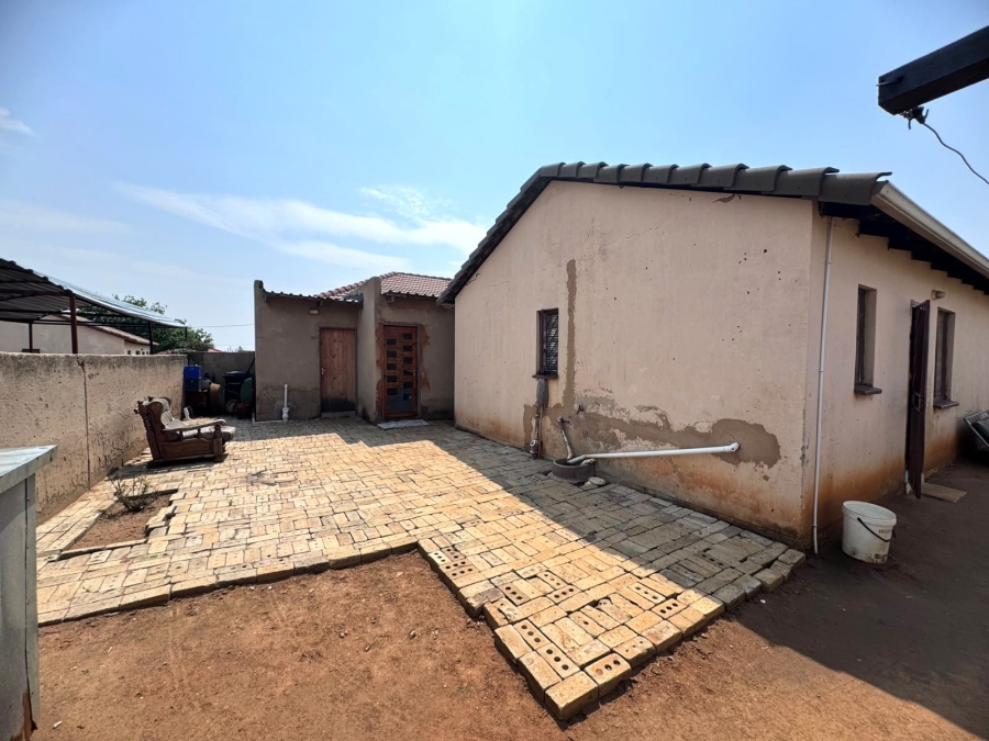 3 Bedroom Property for Sale in Windmill Park Gauteng