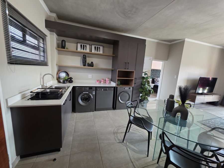 2 Bedroom Property for Sale in Rietvalleirand Gauteng
