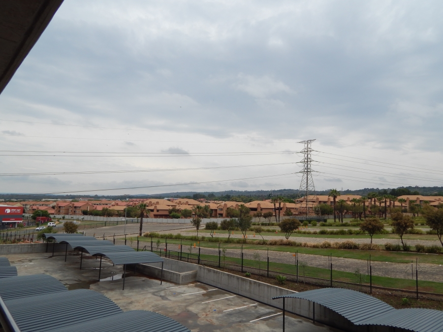 To Let 2 Bedroom Property for Rent in Equestria Gauteng