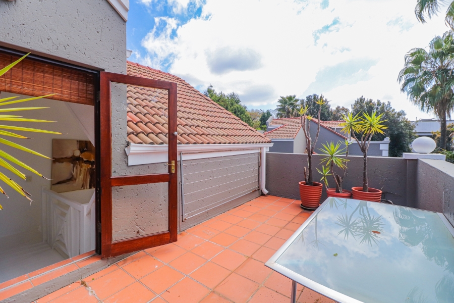 1 Bedroom Property for Sale in Melrose North Gauteng