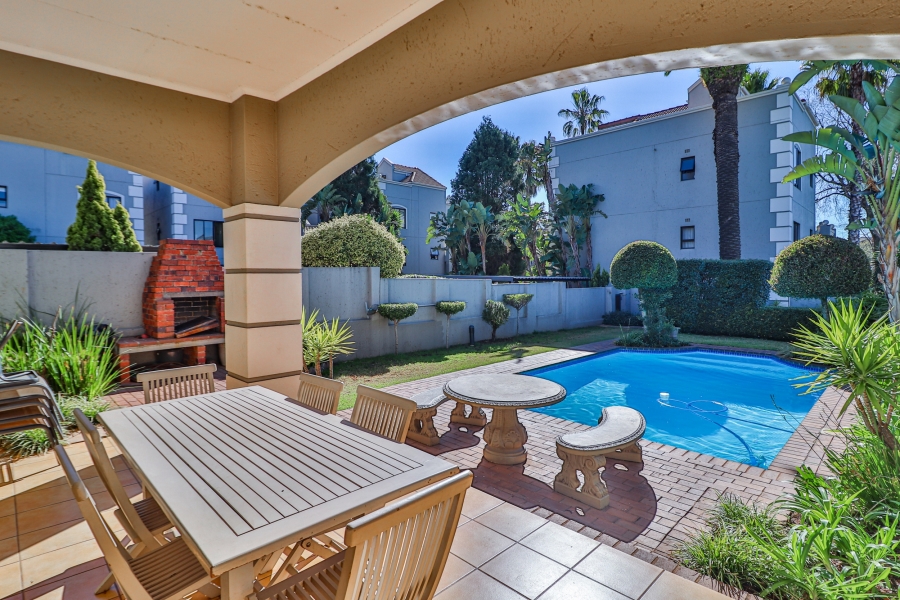 1 Bedroom Property for Sale in Melrose North Gauteng