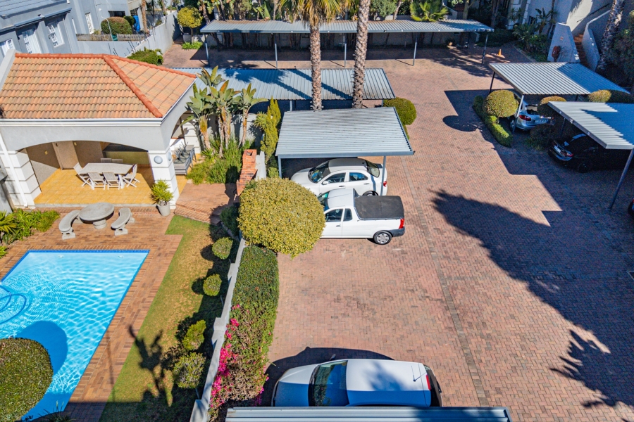 1 Bedroom Property for Sale in Melrose North Gauteng
