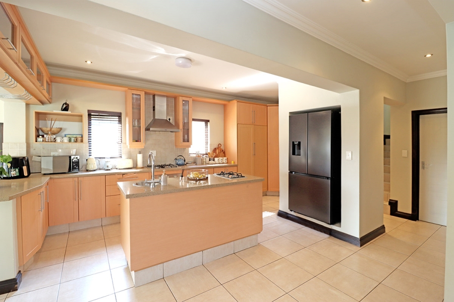 3 Bedroom Property for Sale in Broadacres Gauteng