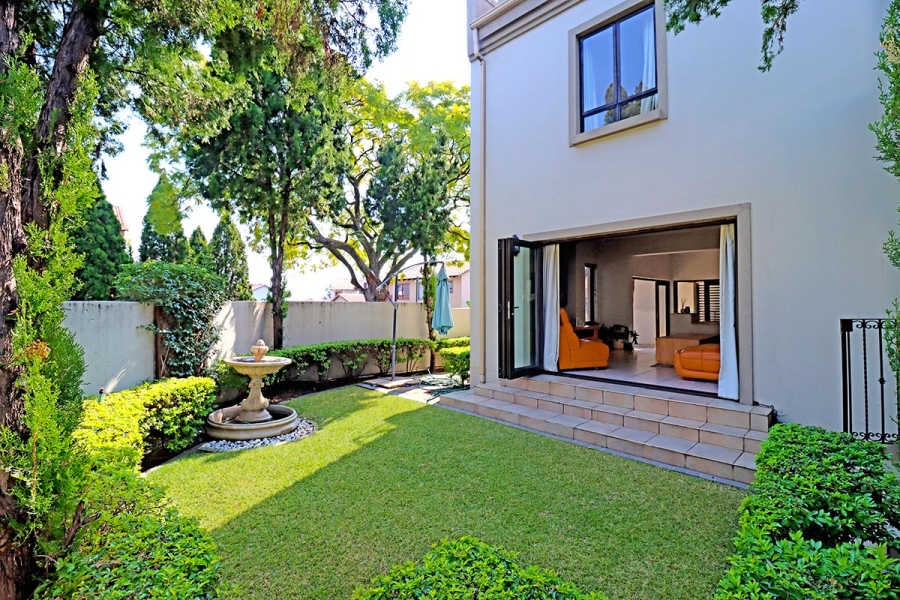 3 Bedroom Property for Sale in Broadacres Gauteng