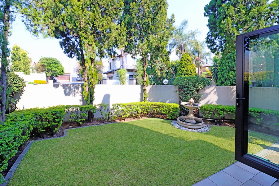 3 Bedroom Property for Sale in Broadacres Gauteng