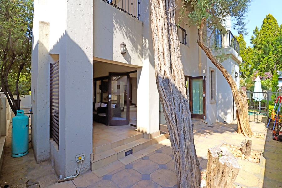 3 Bedroom Property for Sale in Broadacres Gauteng