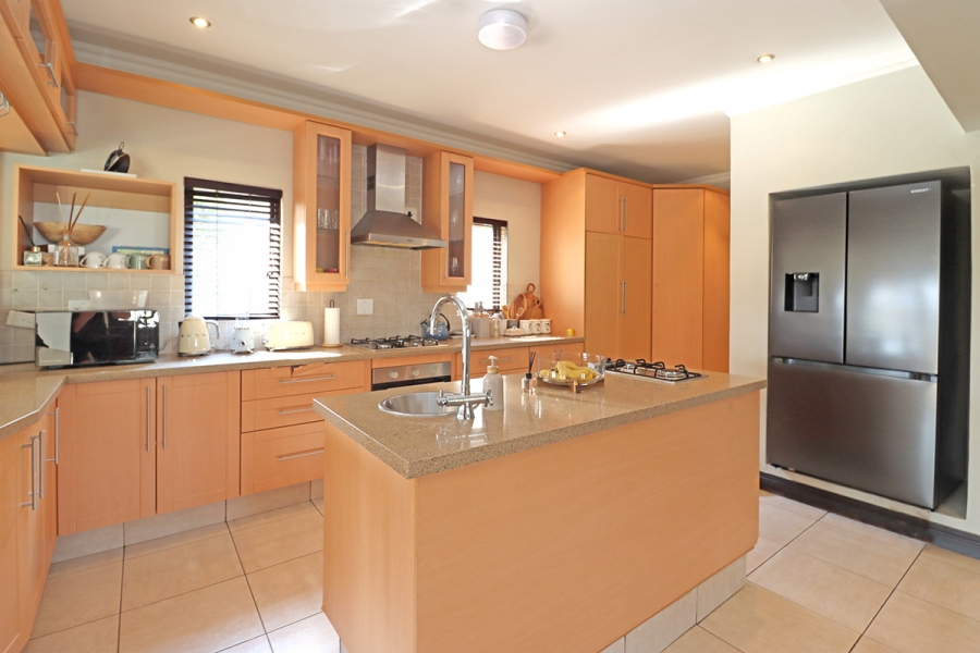 3 Bedroom Property for Sale in Broadacres Gauteng