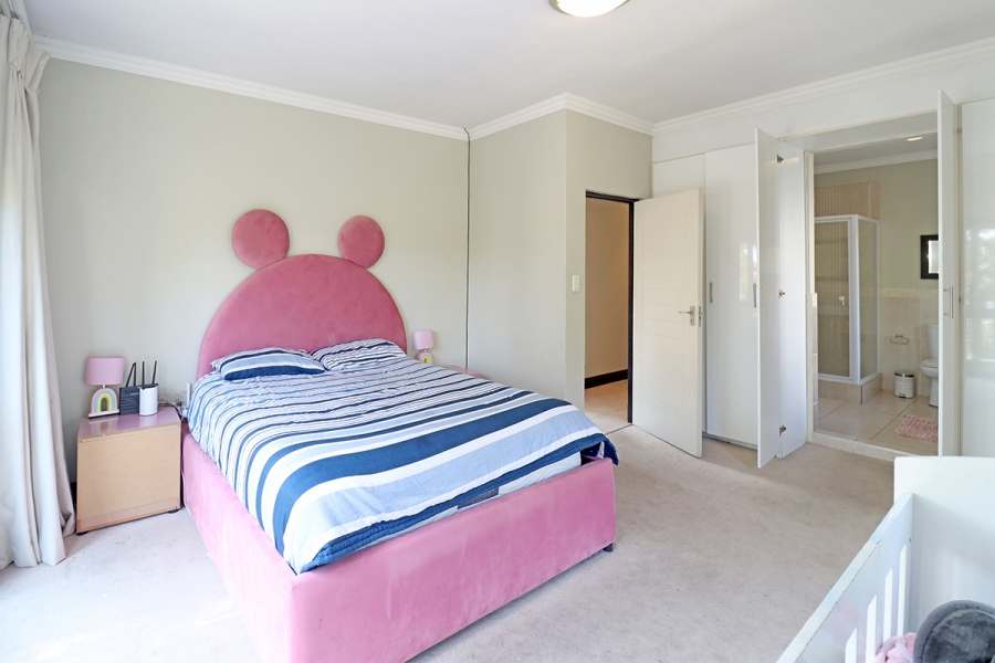 3 Bedroom Property for Sale in Broadacres Gauteng