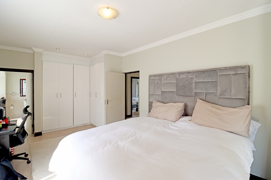 3 Bedroom Property for Sale in Broadacres Gauteng