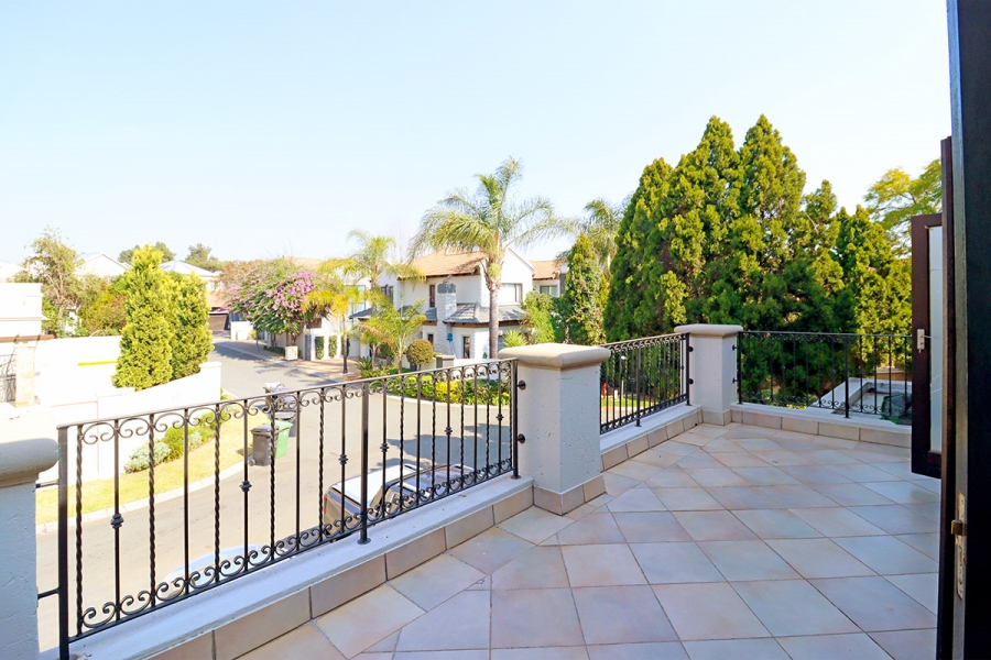 3 Bedroom Property for Sale in Broadacres Gauteng