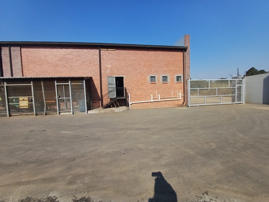 To Let Commercial Property for Rent in Honeydew Gauteng