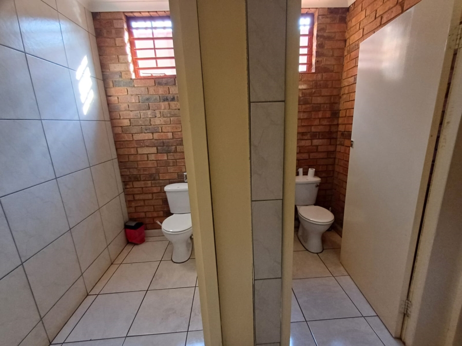 To Let Commercial Property for Rent in Bram Fischerville Gauteng