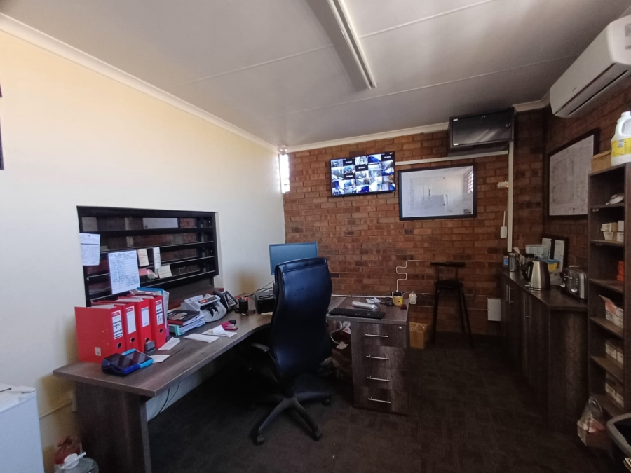 To Let Commercial Property for Rent in Bram Fischerville Gauteng