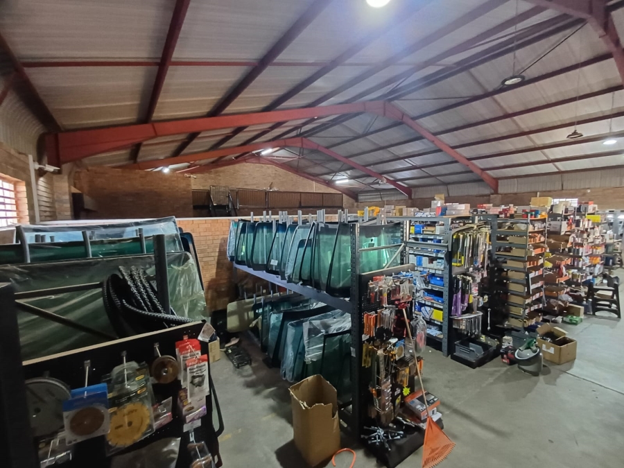 To Let Commercial Property for Rent in Bram Fischerville Gauteng