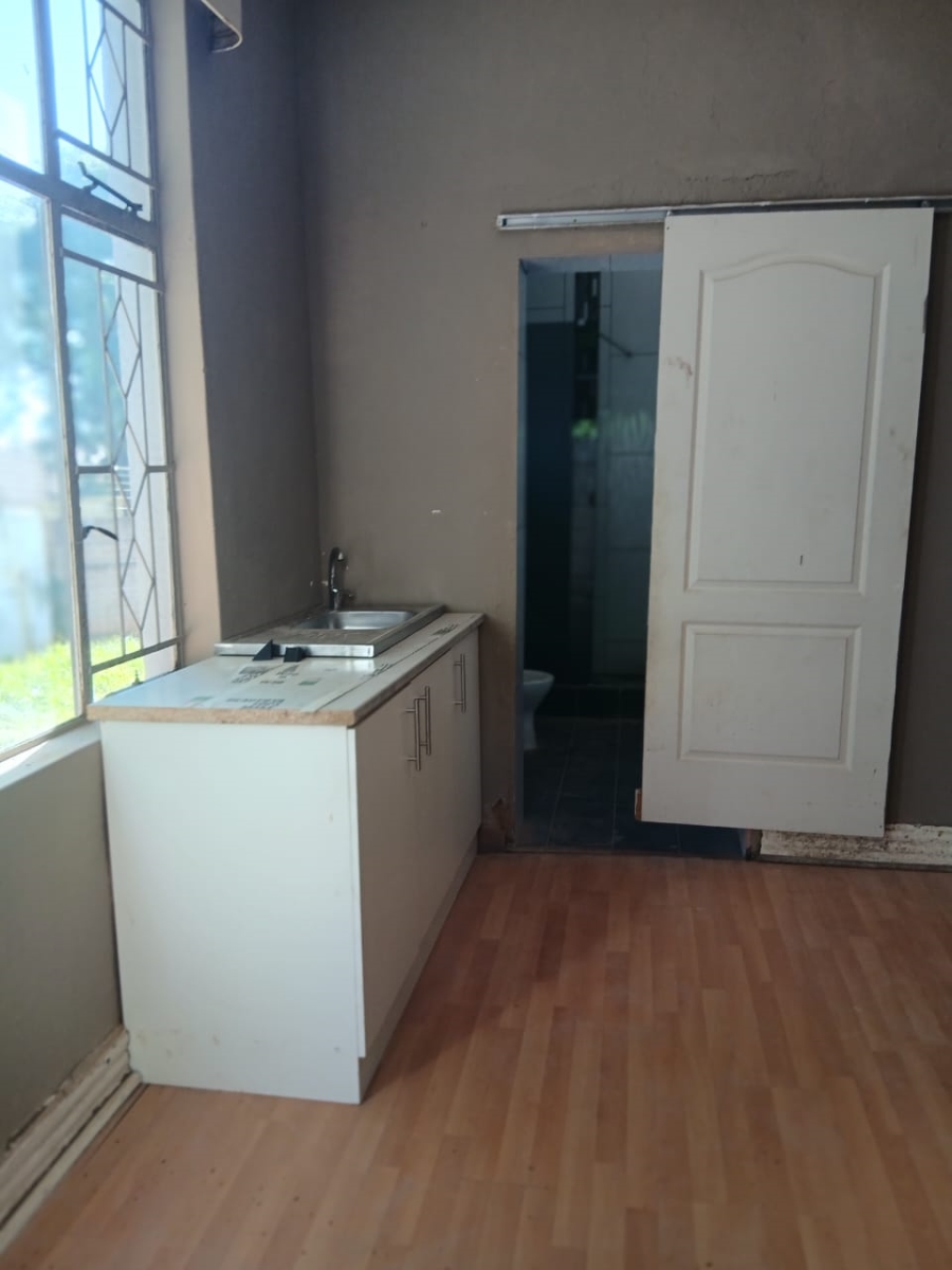 To Let 1 Bedroom Property for Rent in Orange Grove Gauteng