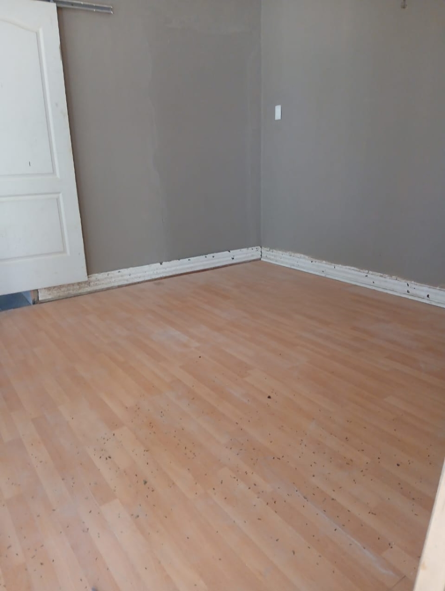 To Let 1 Bedroom Property for Rent in Orange Grove Gauteng