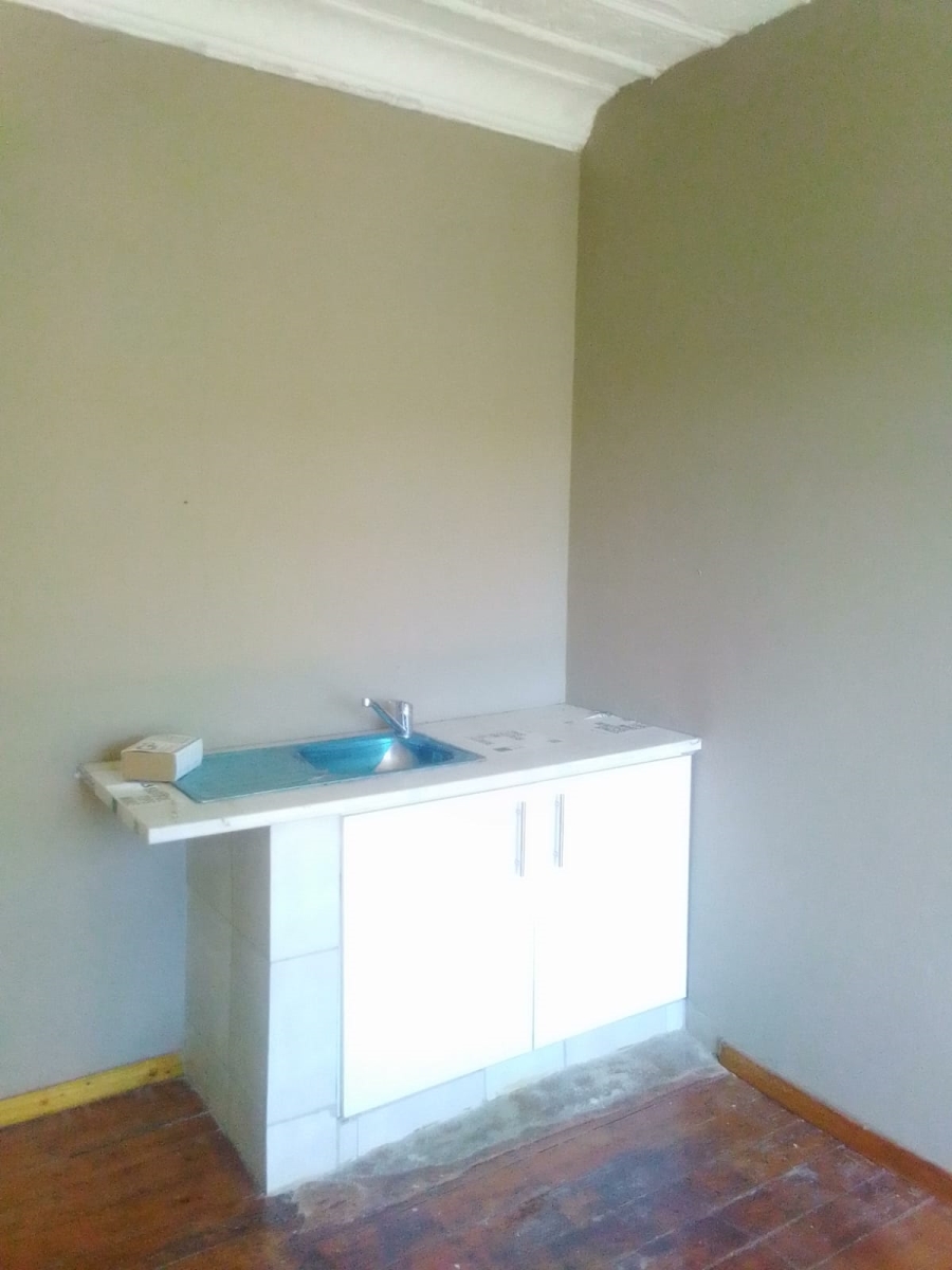 To Let 1 Bedroom Property for Rent in Bezuidenhout Valley Gauteng