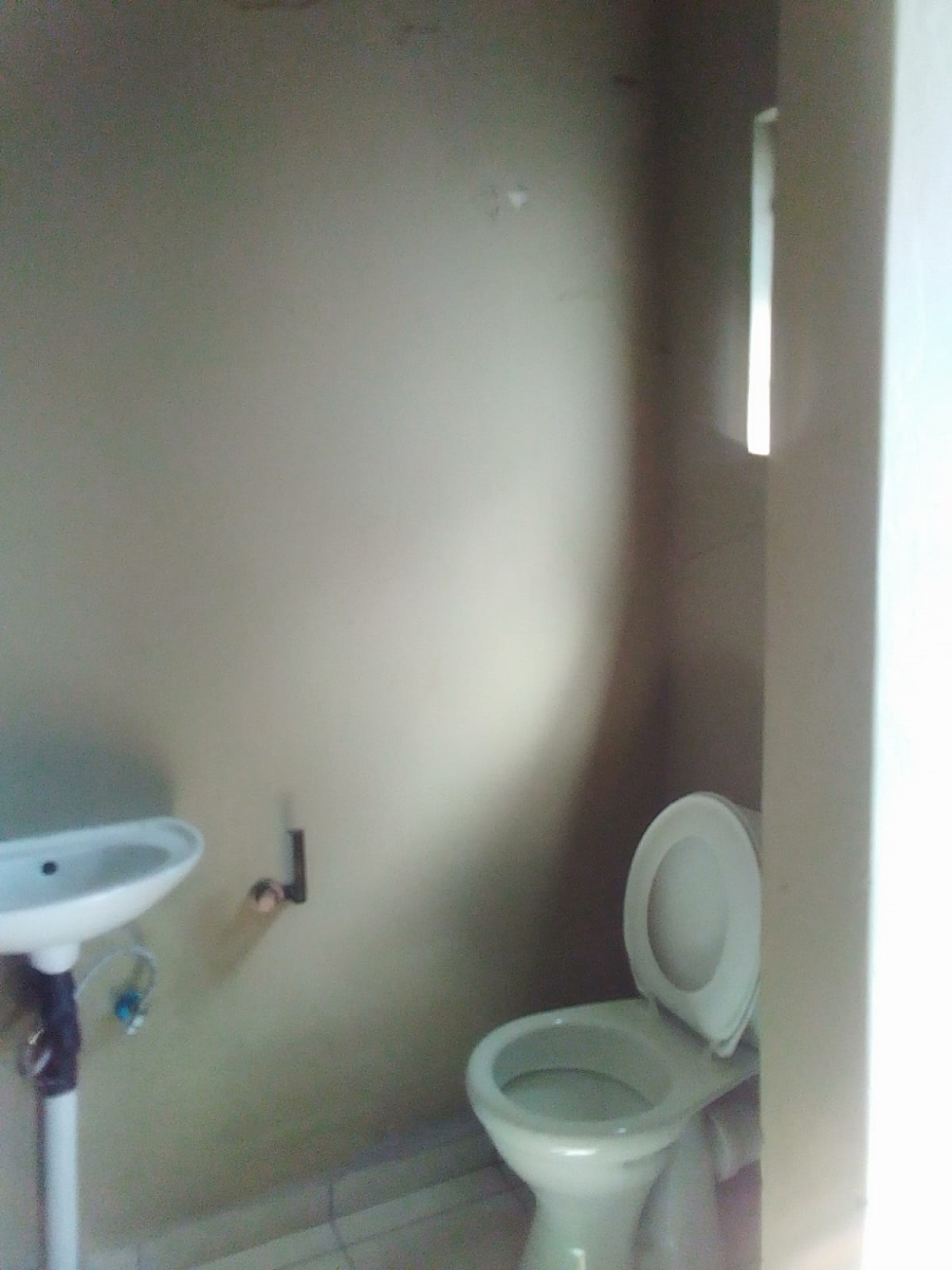 To Let 1 Bedroom Property for Rent in Bezuidenhout Valley Gauteng