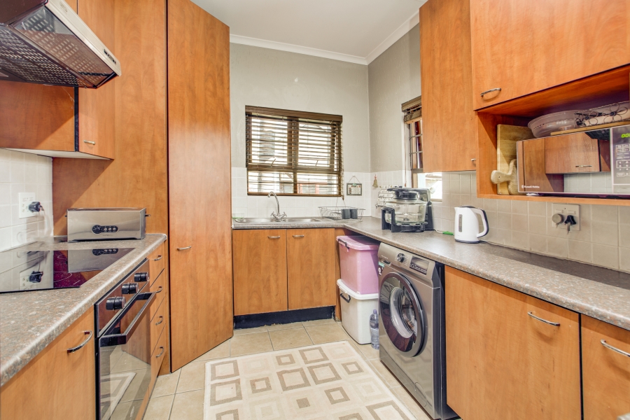 2 Bedroom Property for Sale in Sunninghill Gauteng
