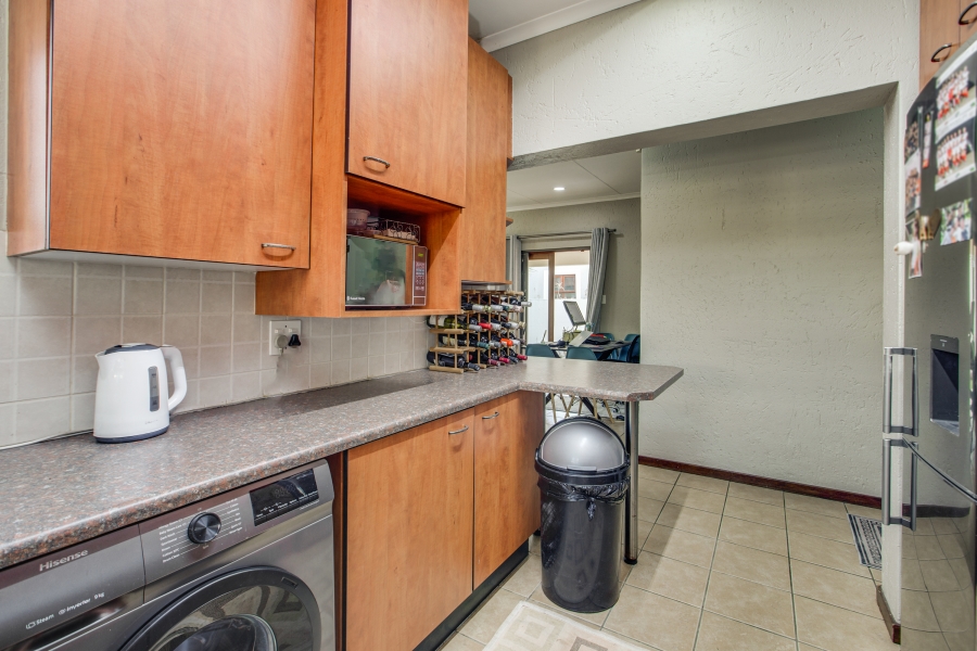 2 Bedroom Property for Sale in Sunninghill Gauteng