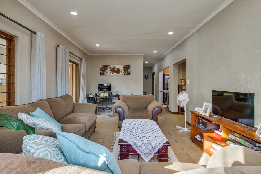 2 Bedroom Property for Sale in Sunninghill Gauteng