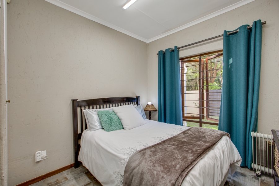 2 Bedroom Property for Sale in Sunninghill Gauteng