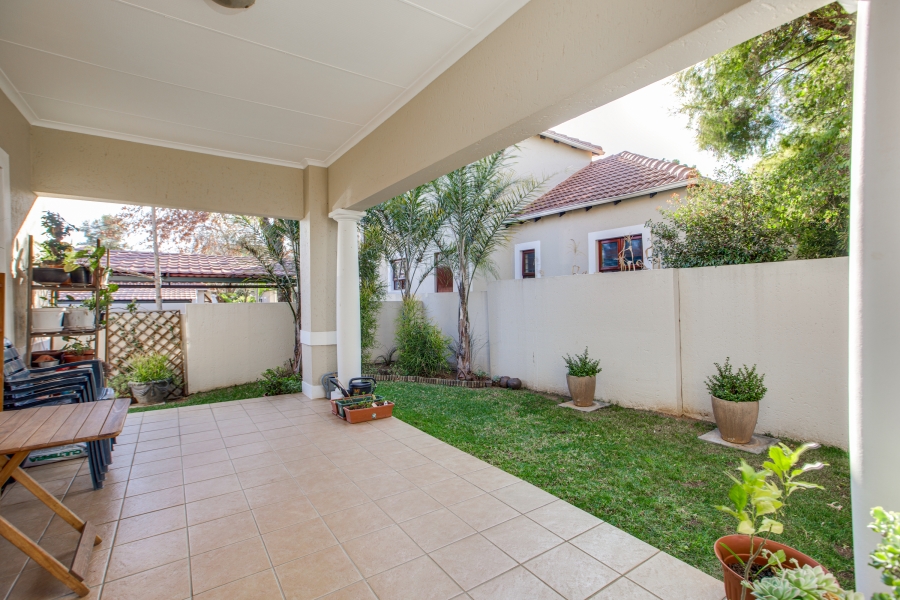 2 Bedroom Property for Sale in Sunninghill Gauteng