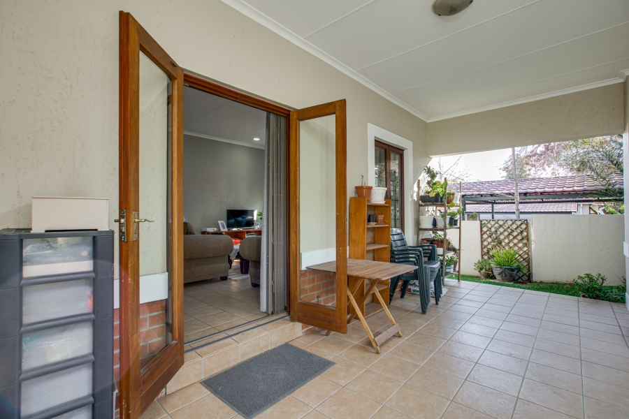 2 Bedroom Property for Sale in Sunninghill Gauteng