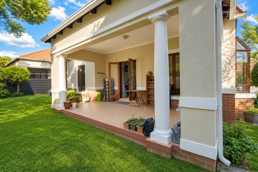 2 Bedroom Property for Sale in Sunninghill Gauteng