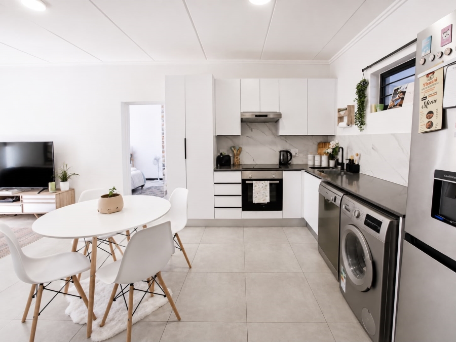 To Let 2 Bedroom Property for Rent in Bryanston Gauteng