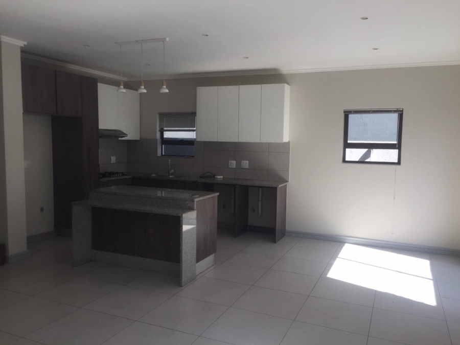 To Let 3 Bedroom Property for Rent in Petervale Gauteng