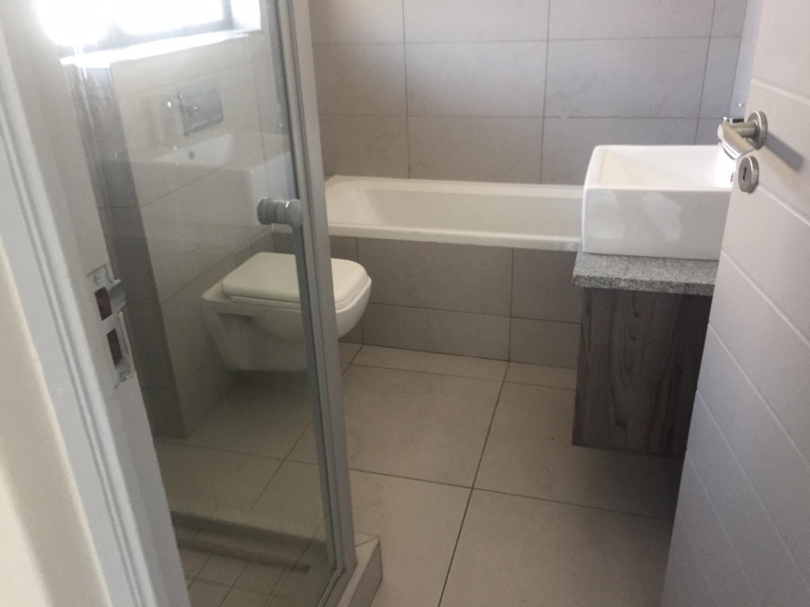 To Let 3 Bedroom Property for Rent in Petervale Gauteng