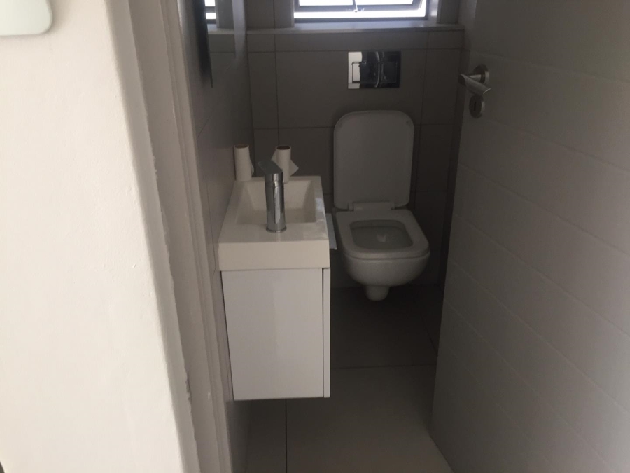 To Let 3 Bedroom Property for Rent in Petervale Gauteng