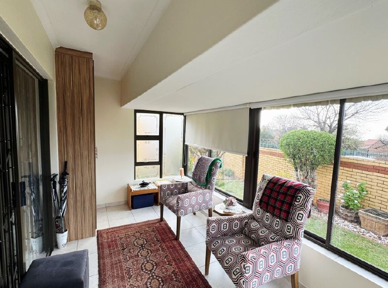 To Let 2 Bedroom Property for Rent in Wilro Park Gauteng