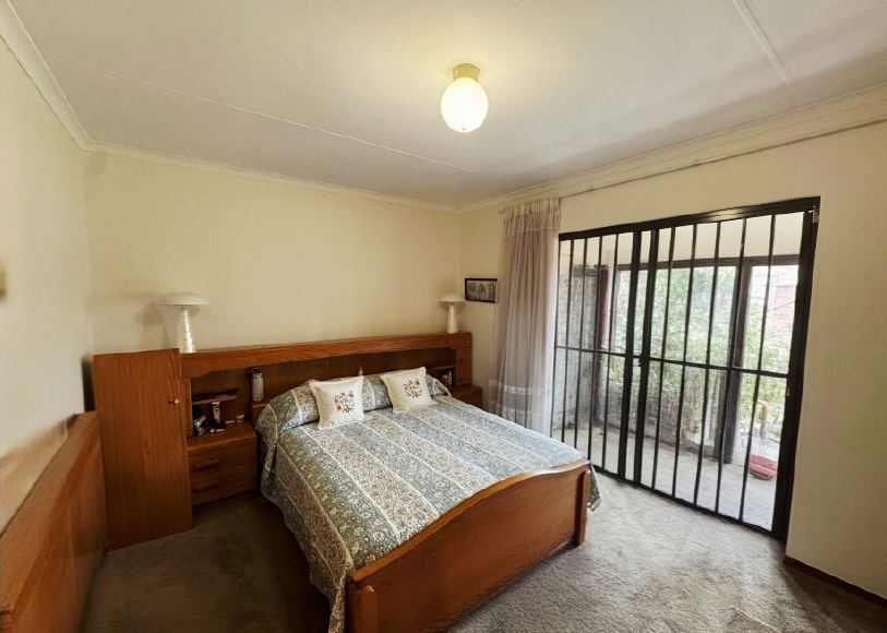 To Let 2 Bedroom Property for Rent in Wilro Park Gauteng