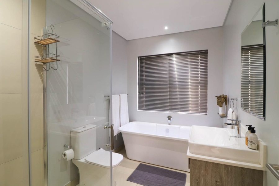 2 Bedroom Property for Sale in Broadacres Gauteng