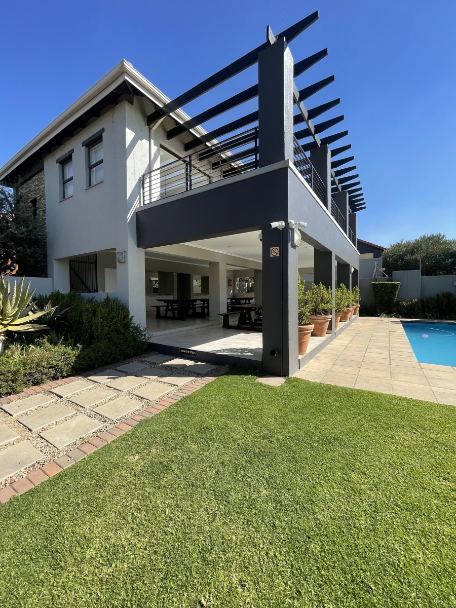 To Let 1 Bedroom Property for Rent in Fourways Gauteng