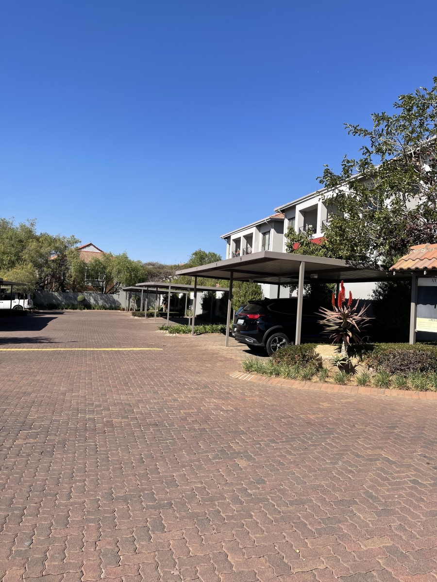 To Let 1 Bedroom Property for Rent in Fourways Gauteng