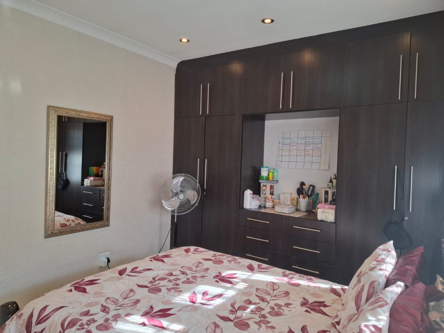 3 Bedroom Property for Sale in Actonville Gauteng