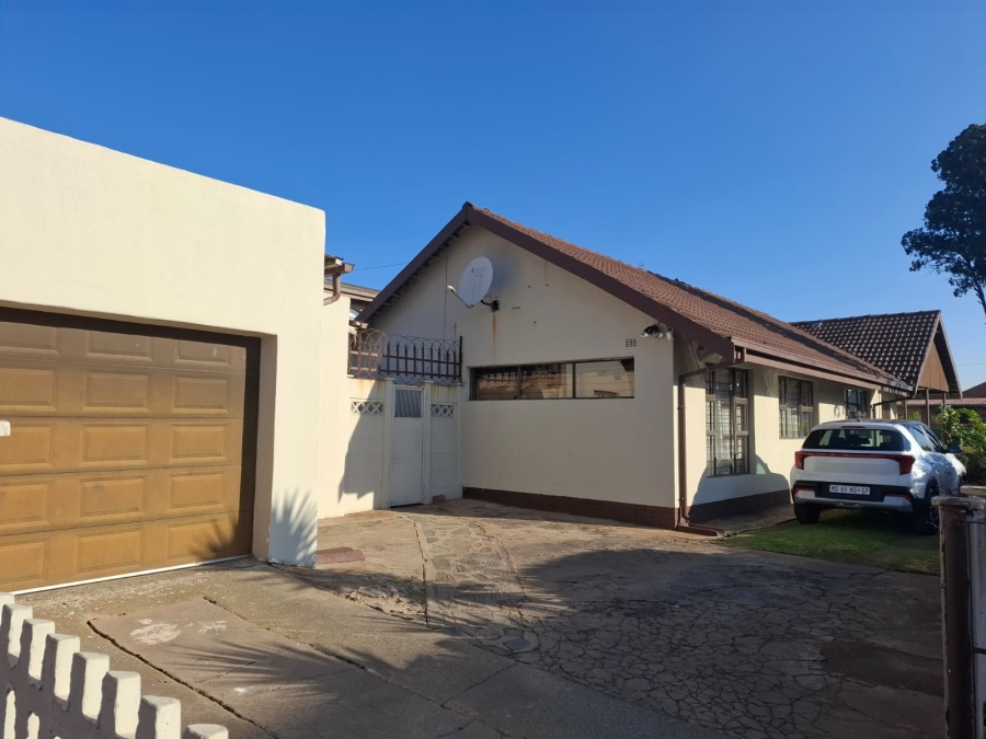 3 Bedroom Property for Sale in Actonville Gauteng