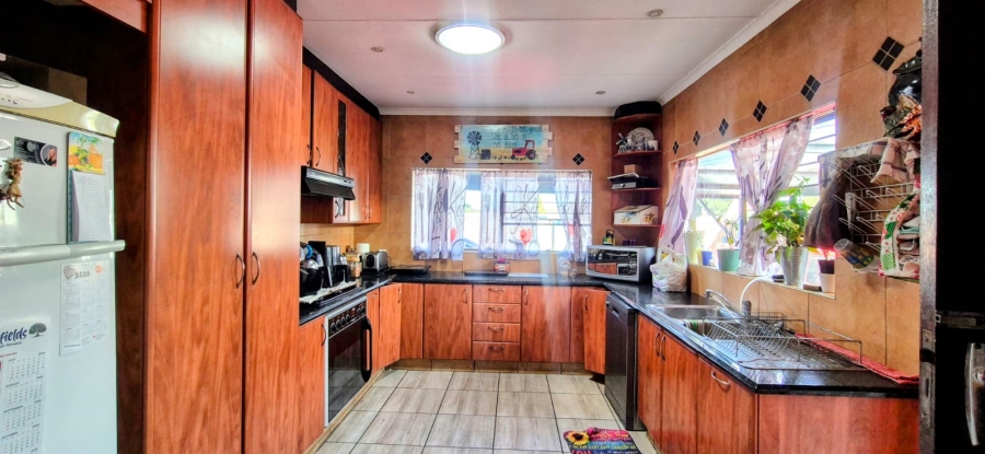 4 Bedroom Property for Sale in Atlasville Gauteng