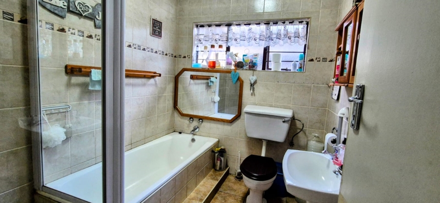 4 Bedroom Property for Sale in Atlasville Gauteng