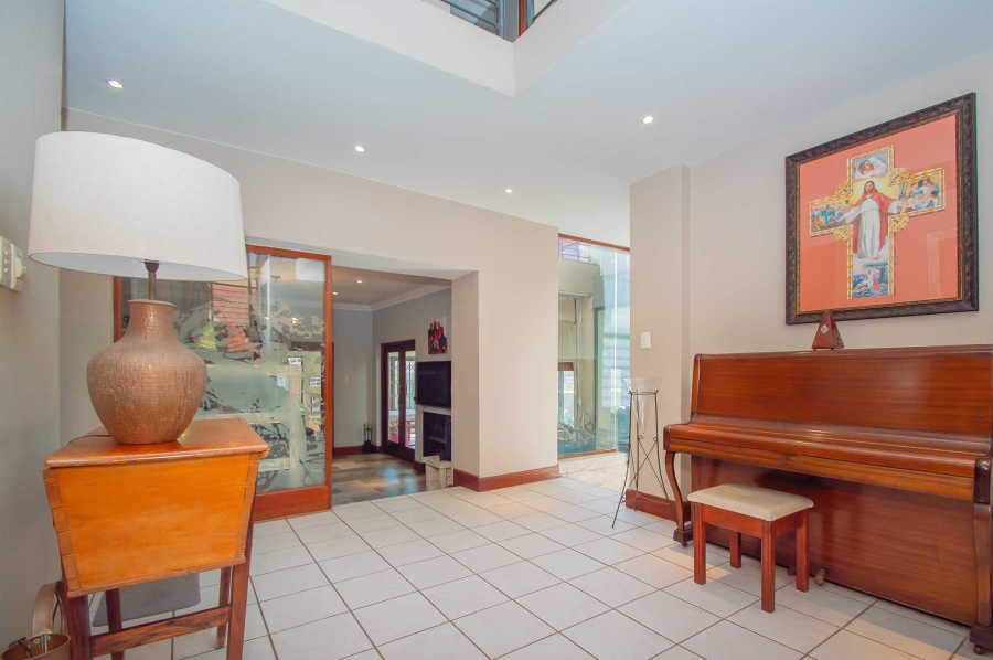 4 Bedroom Property for Sale in Little Falls Gauteng